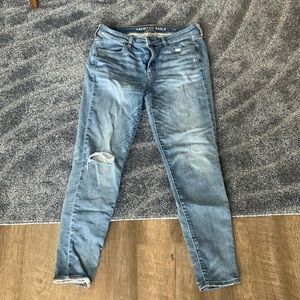 Women’s American Eagle skinny jeans, size 12